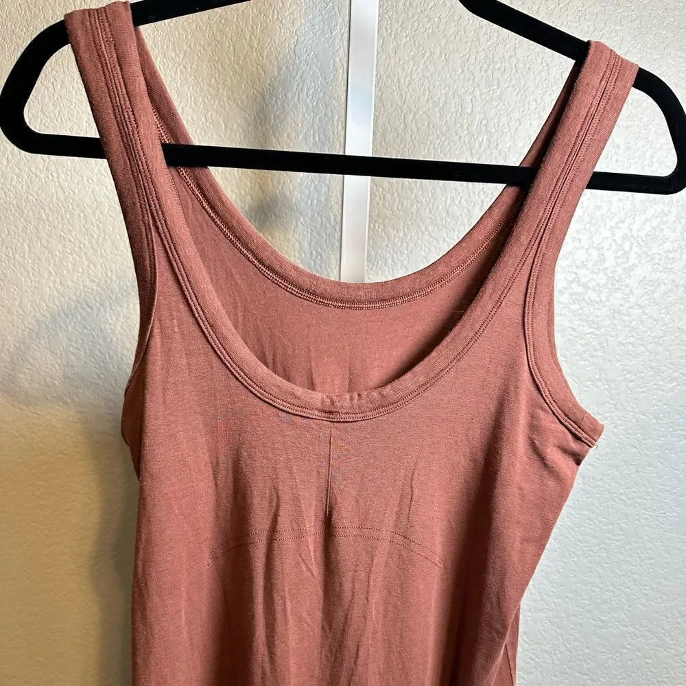 lululemon athletica pit approx